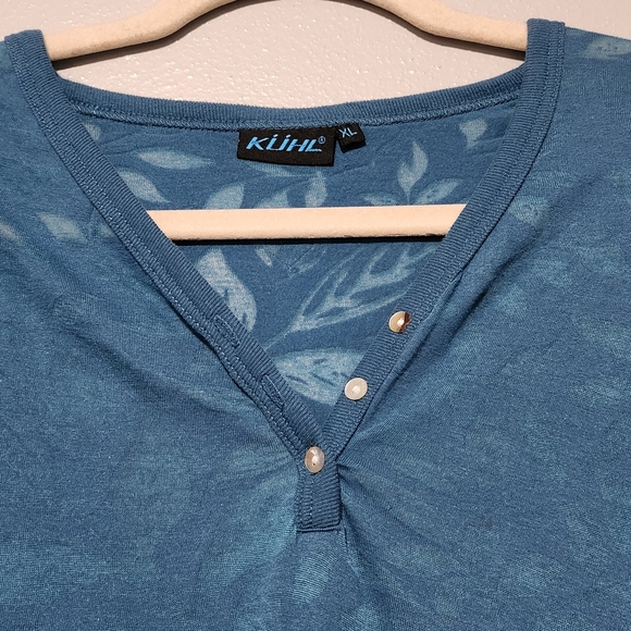 KUHL Women's Blue V-Neck Floral Burnout Short Sleeve Shirt XL Outdoor Hiking - Picture 3 of 13